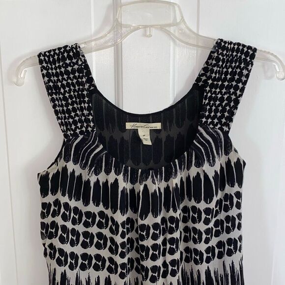 Kenneth Cole silk sleeveless printed blouse size 4P - Picture 2 of 11